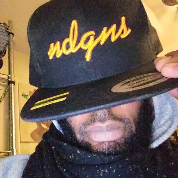 Multi-Black Camo Snapbacks - Picture 4 of 5